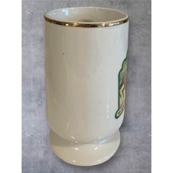 Vtg Hollywood Park Gold Cup Mug
“Swaps" 1956 Horse Racing Memorabilia - Picture 3 of 5